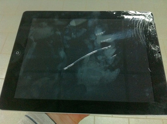 02-1-Broken-iPad2.jpg