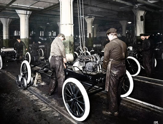 1913-Highland-Park-Moving-Assembly-Line.jpg